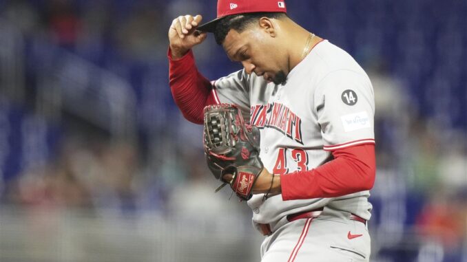 Reds-Marlins-Baseball-20