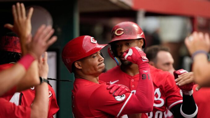 reds-marlins-win-AP-25191023046396