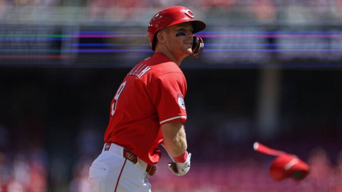 AP_reds_25243631230147