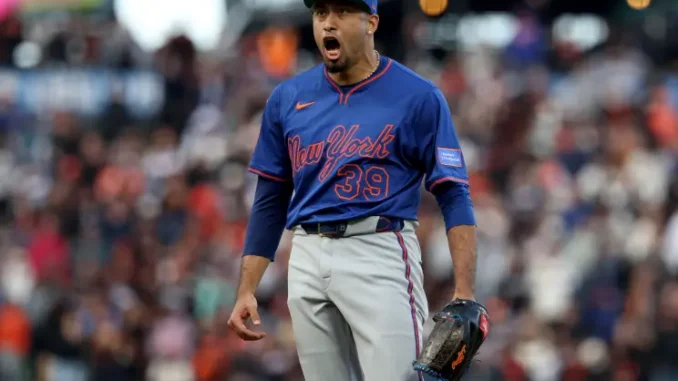 new-york-mets-pitcher-edwin-108860617